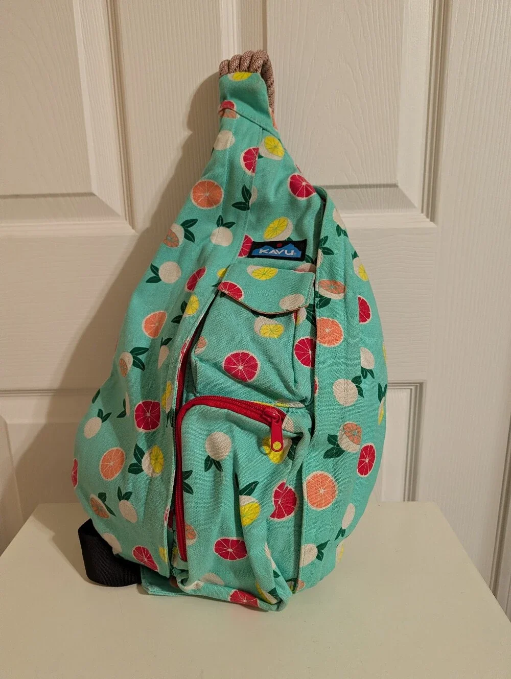 Kavu sling bag, citrus print